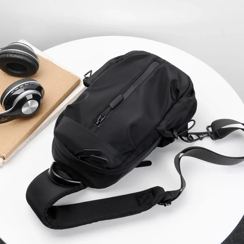 Bolsa de ombro crossbody masculina, à prova d'água, resistente ao desgaste, com vários compartimentos, multifuncional, esportiva, bolsa de peito, esportes ao ar livre, viagem