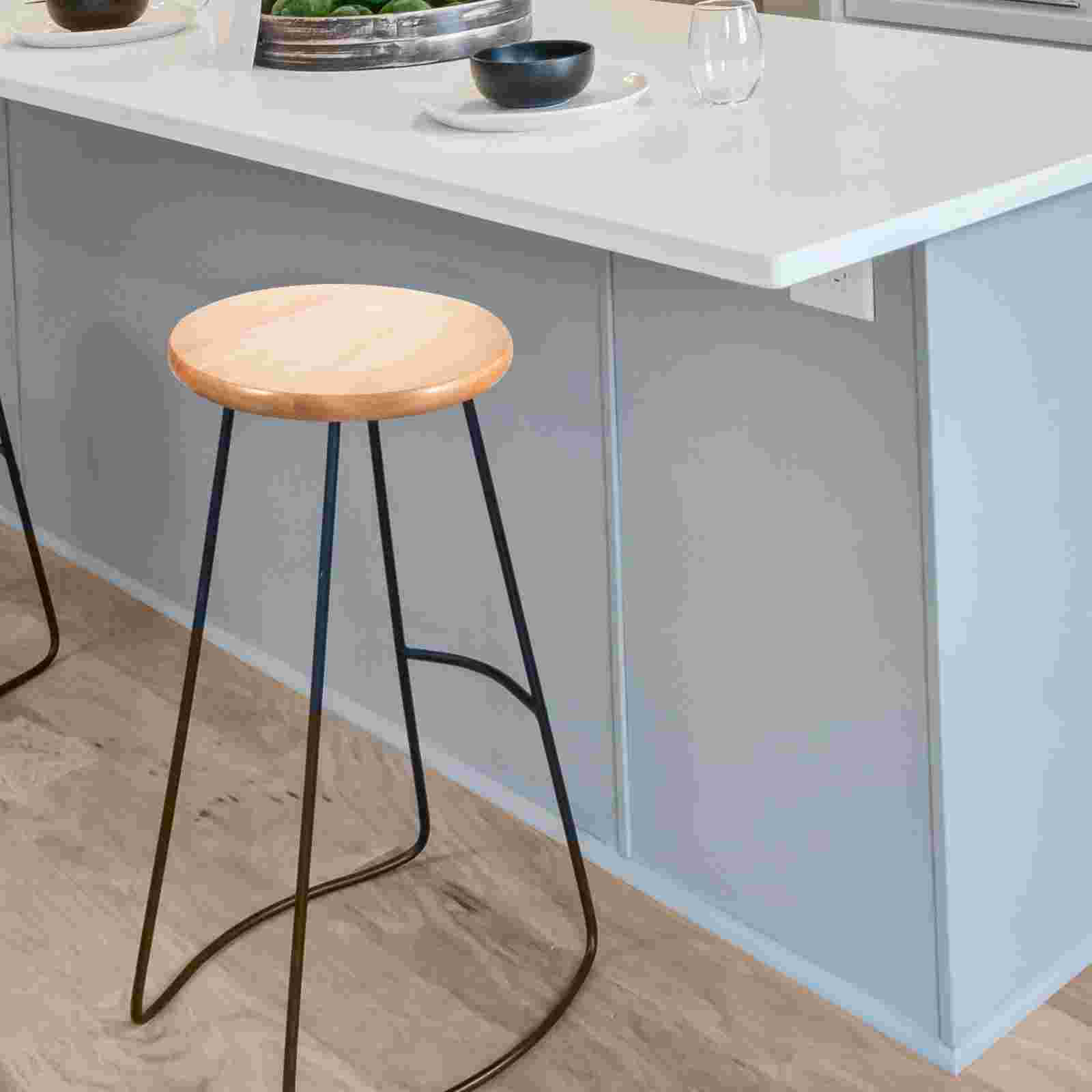 Thekenhocker, Massivholz, runder Sitz, Metallstange, Ersatzstuhl, Versorgung, Sitzteil aus Holz