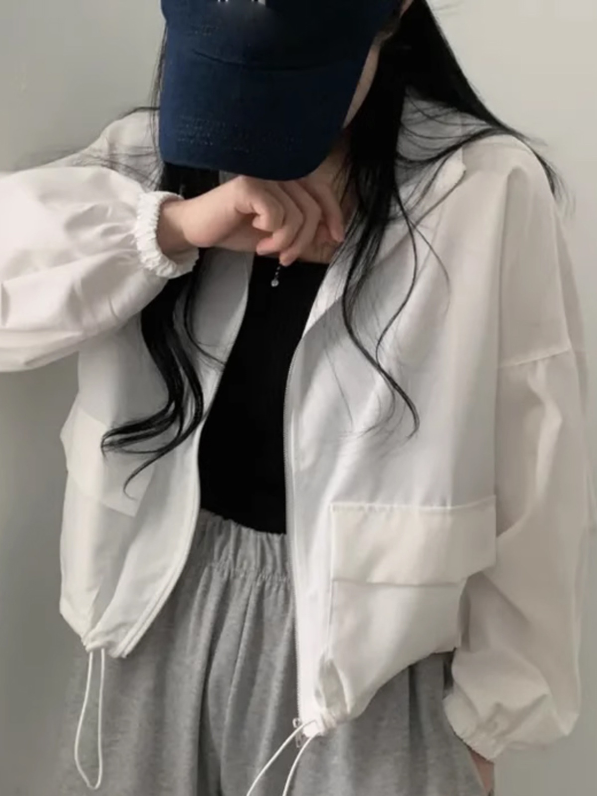 Jaqueta Curta Fena Estilo Retrô para Trabalho 2023 Nova com Cordão Estilo Baseball Proteção Solar Casual com Gola  e ...