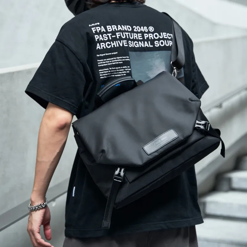 Wasserdichte Herren-Umhängetasche, multifunktionale Laptoptasche, lässige Umhängetasche mit großem Fassungsvermögen für Herren