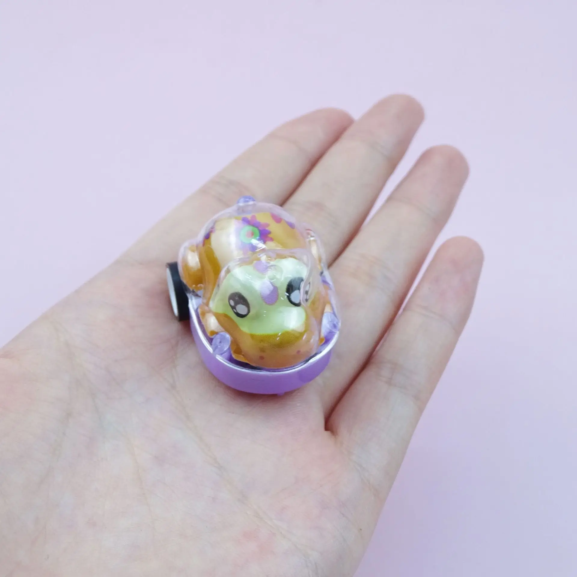 子供用ミニプルバックレーシングカー、漫画のおもちゃ、誕生日パーティーの記念品、教室の賞品、グッディバッグフィラー、ピニャータギフト、12個