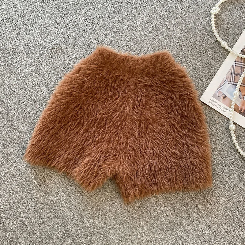 Pantalones cortos de punto para mujer, parte inferior de cintura alta coreana, suéter cálido informal a la moda, novedad de otoño e invierno
