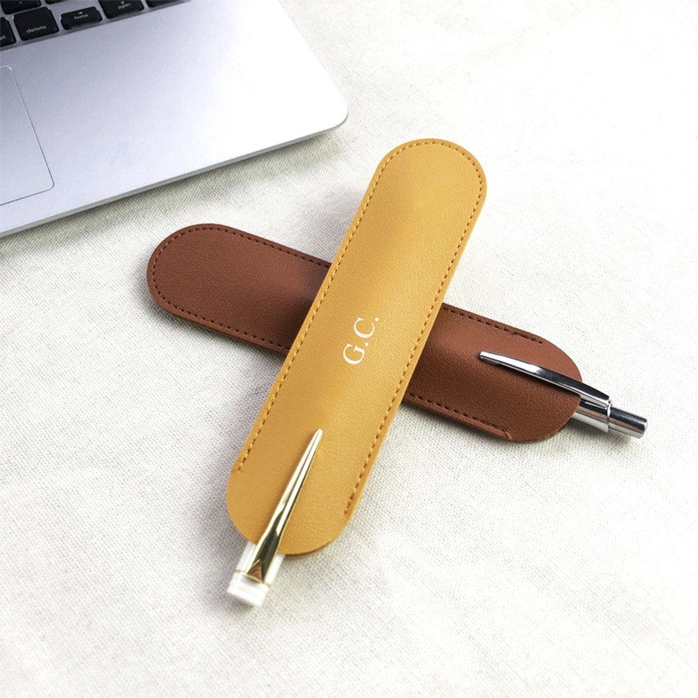Aangepaste Letters Pu Lederen Etui Reclame Bedrijfslogo School Kantoor Kleine Pennenhouder Balpen Opbergtas Diy Naam Cadeau