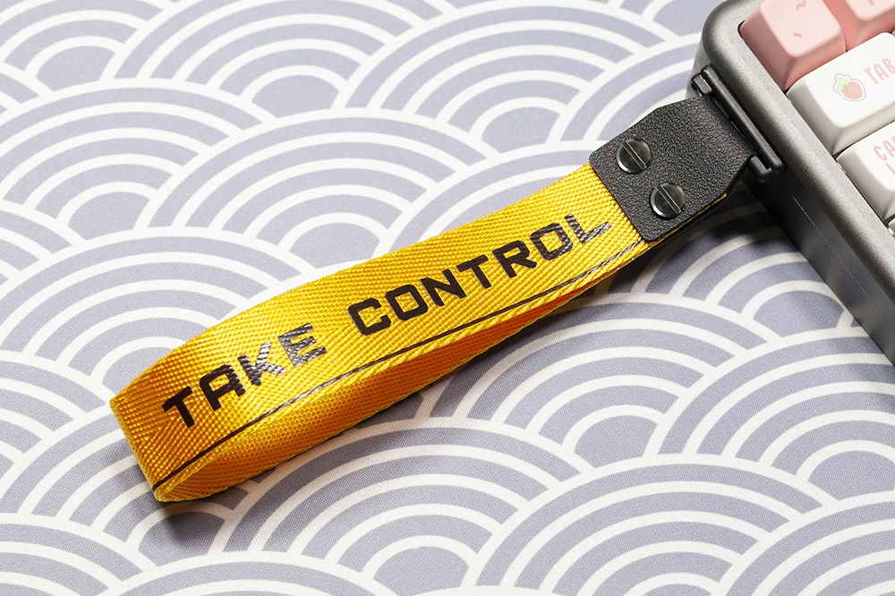 Latenpow Take Control สายรัดไนลอนสําหรับคีย์บอร์ดเชิงกลสําหรับเล่นเกมสีดําหรือสีขาว pastable สายรัดตกแต่งสกรู PU เทป 3M