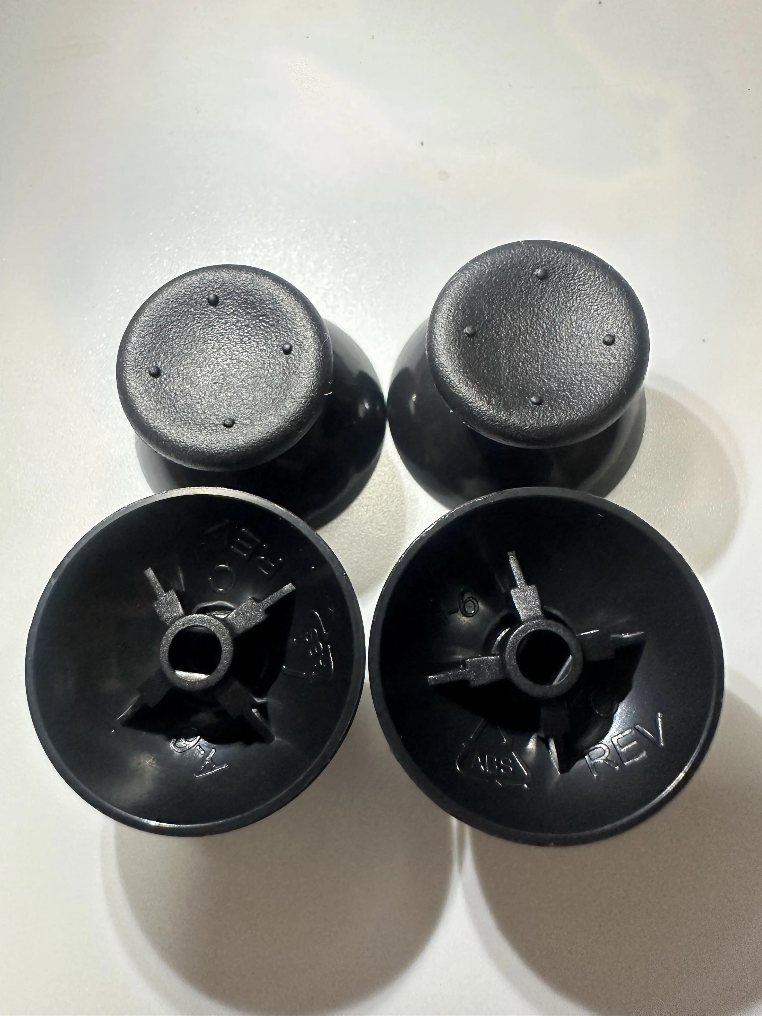 Großhandel mit 100 Stück 3D-Analog-Joystick-Kappen für Xbox 360