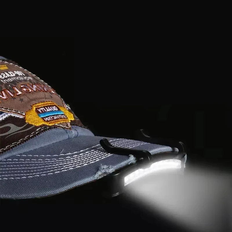 Torcia portatile super luminosa a 11 LED con clip per cappello, per pesca notturna, campeggio, escursionismo all'aperto, alimentata a batteria 3 AAA
