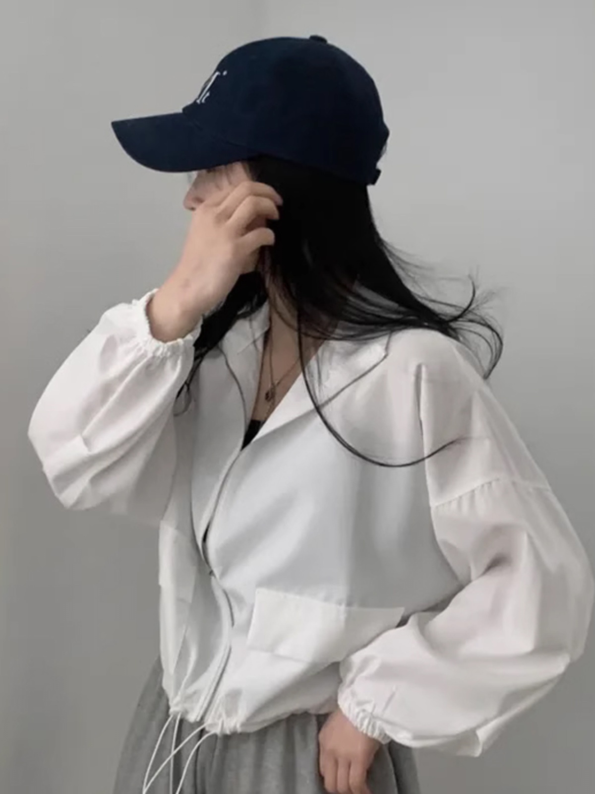 Jaqueta Curta Fena Estilo Retrô para Trabalho 2023 Nova com Cordão Estilo Baseball Proteção Solar Casual com Gola  e ...