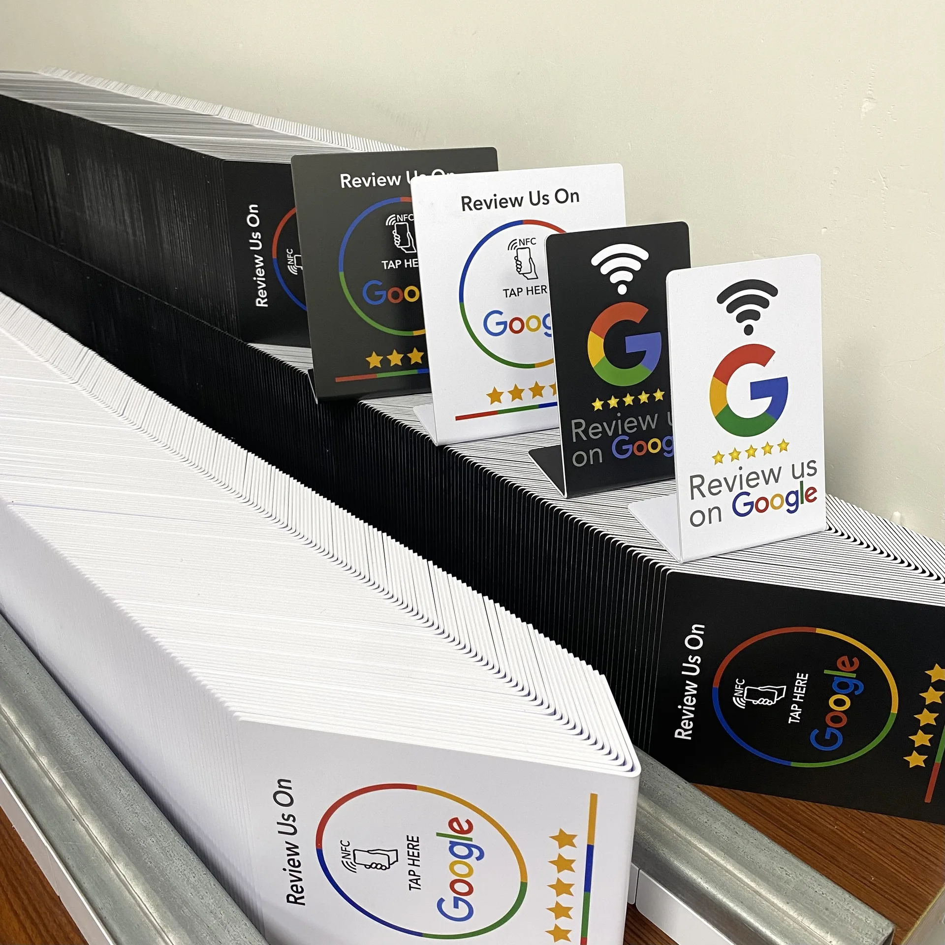 Tarjeta NFC 5YOA, estación de revisión de Google, mesa programable de 13,56 Mhz, pantalla de reseñas de Google NFC, tarjeta doblada, soporte de marca de pie