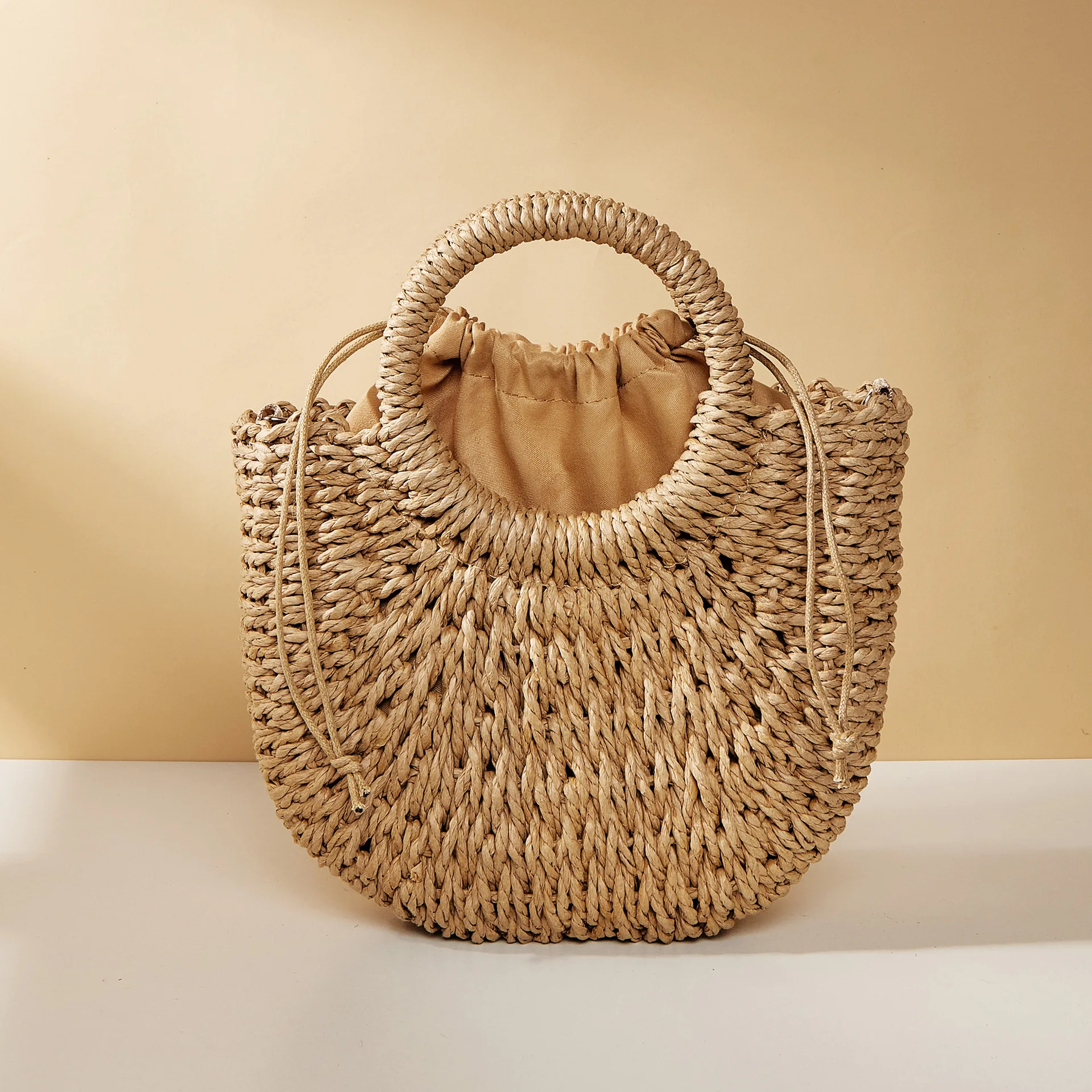 Borsa da spiaggia a mezza luna in Rattan di paglia intrecciata a mano borsa a tracolla a tracolla scavata estiva da donna di grande capacità