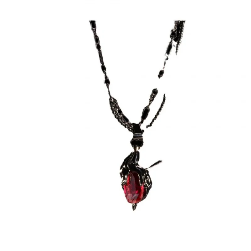 《Amor y espacio profundo》Qin Che Collar con Piercing en forma de corazón Colgante Juego de anime Peripheral Cadena de clavícula bidimensional Regalo de cumpleaños