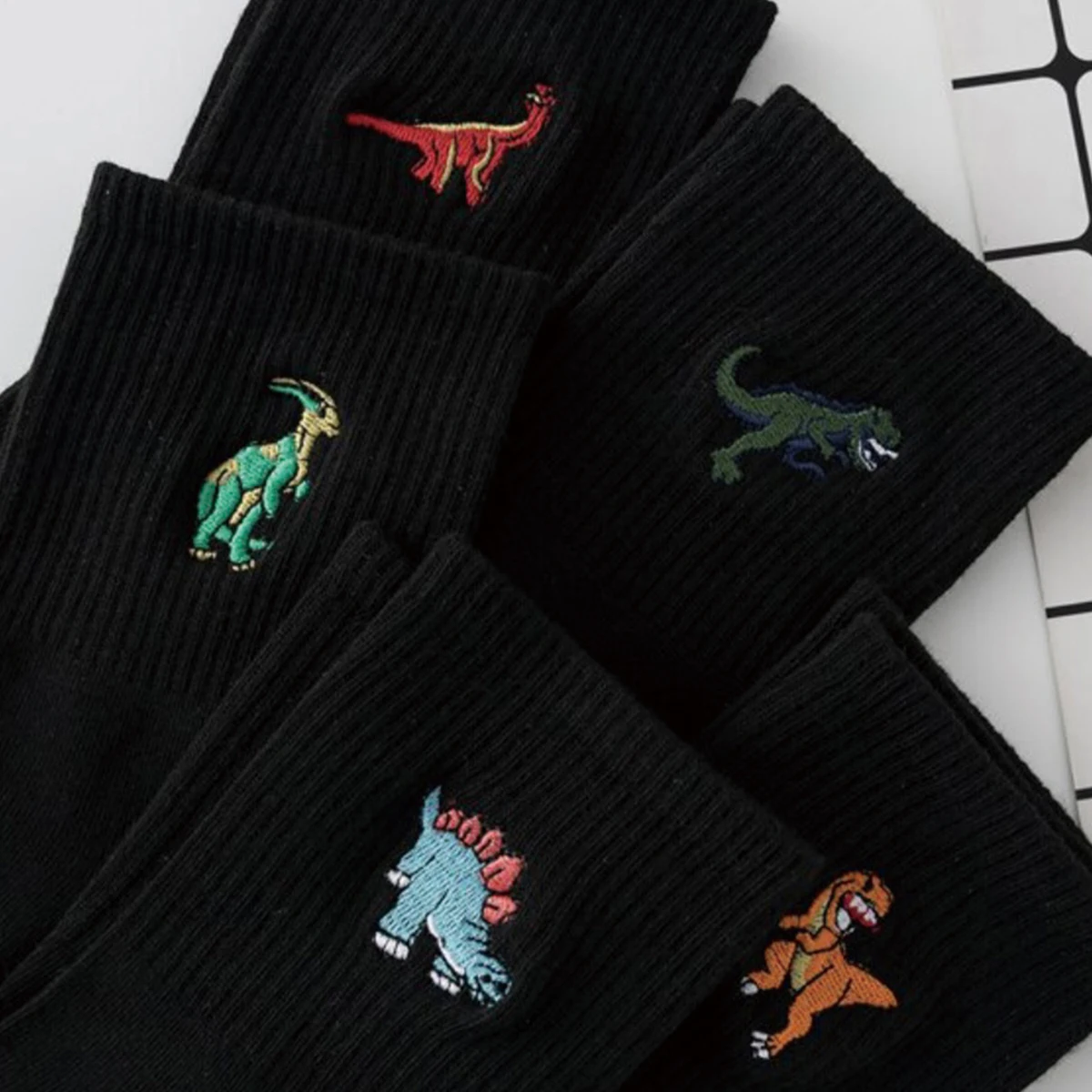 5/10 pares de calcetines de tripulación dinosaurio de dibujos animados cómodos, transpirables, que absorben la humedad y absorben el sudor