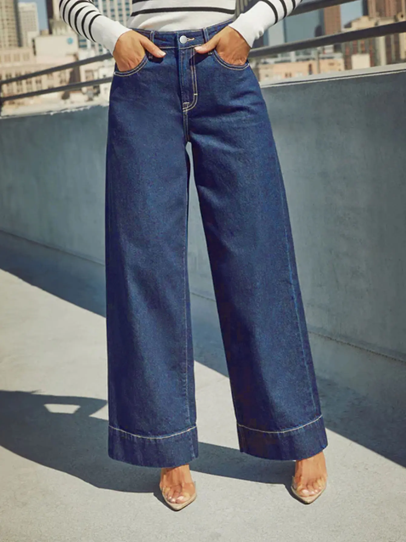 Jeans femininos clássicos azuis de cintura alta com pernas largas – jeans elásticos com botão, macios e confortáveis, jeans de lavagem vintage de ajuste fino