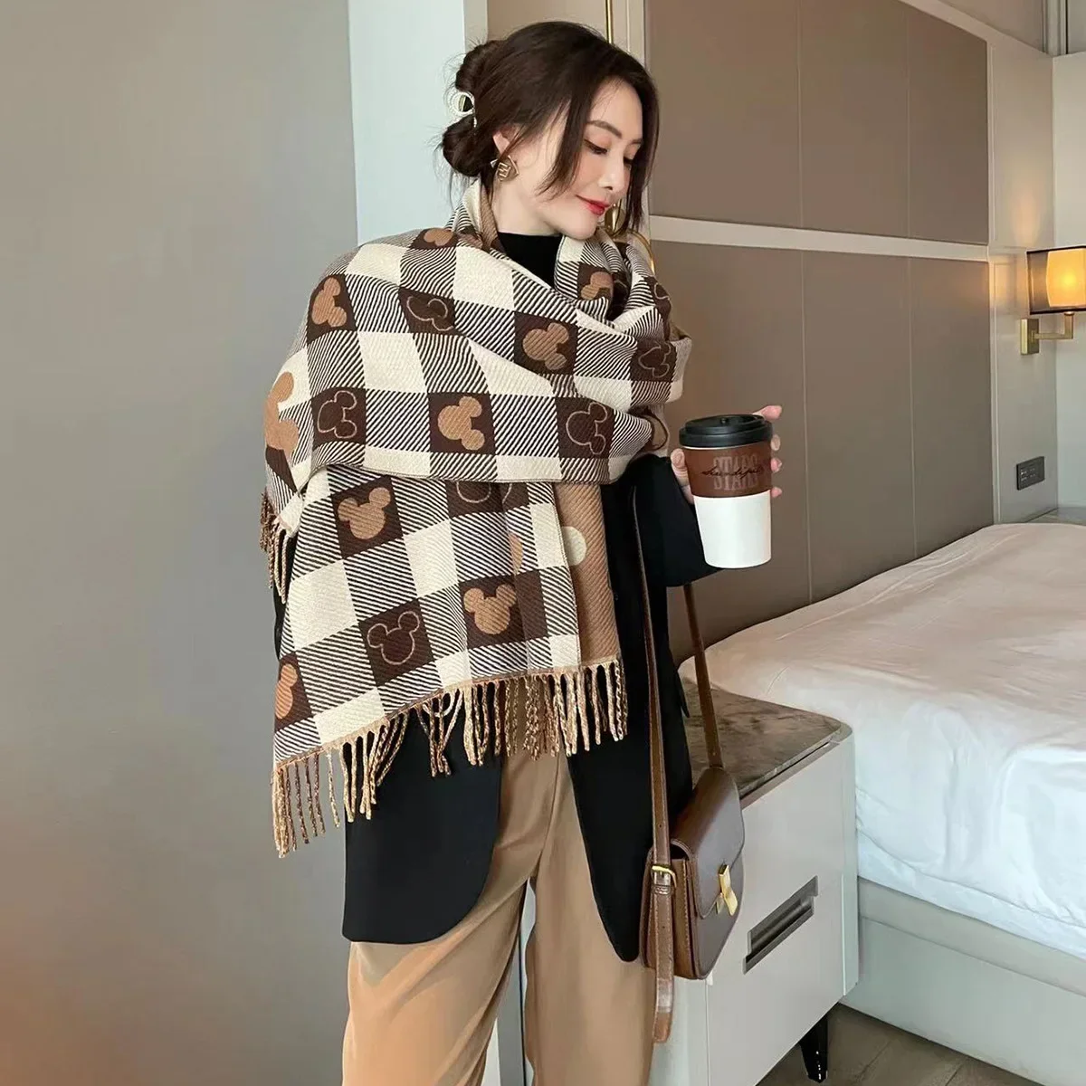 Disney หรูหราฤดูหนาวผ้าพันคอผ้าพันคอผู้หญิงอะนิเมะ Mickey Mouse Design Pashmina ผ้าห่มผ้าพันคอหญิง Shawl Wraps ของขวัญ