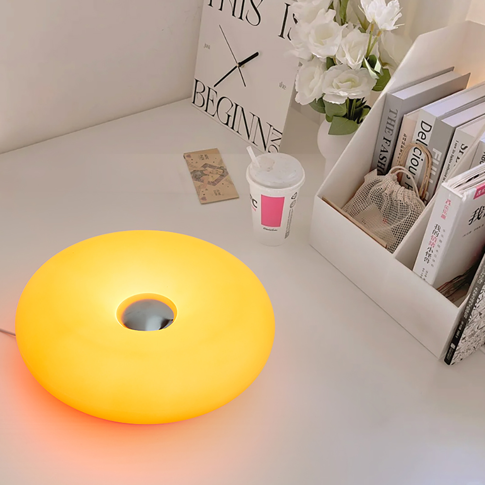 Lampada da tavolo Bauhaus Spina USB Lampada da comodino camera da letto Soggiorno Sala da pranzo Decorazione Ciambella Luce ambientale