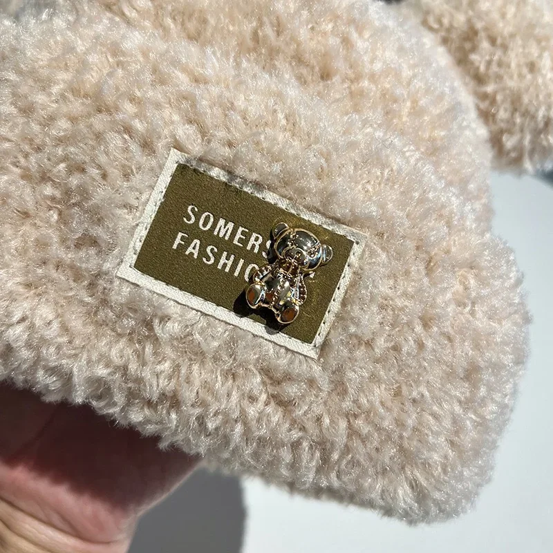 Frauen Einfarbig Gestrickte Nette Bär Ohren Wolle Hut Plüsch Kleine Bär Wolle Hut Metall Label Gestrickte Plüsch Verdickt Ohr Schützen Hut