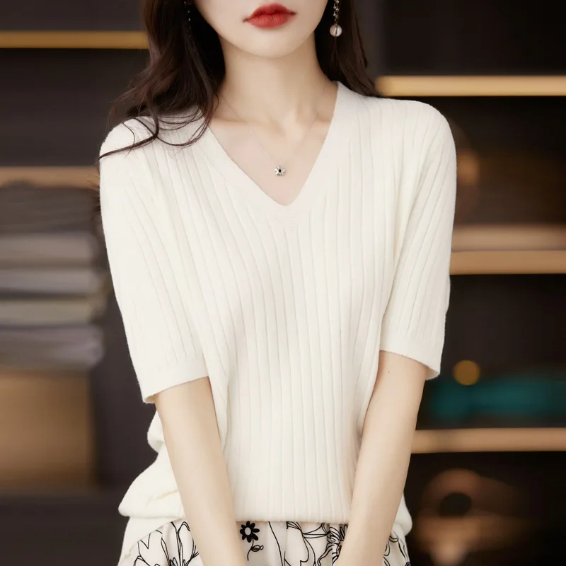 Frauen Pullover Kurzarm V-ausschnitt Streifen Strickwaren Slim Fit Hemd Koreanische Mode Pullover Dünne Stricken Tops 2025, Bodenbildung Shirts
