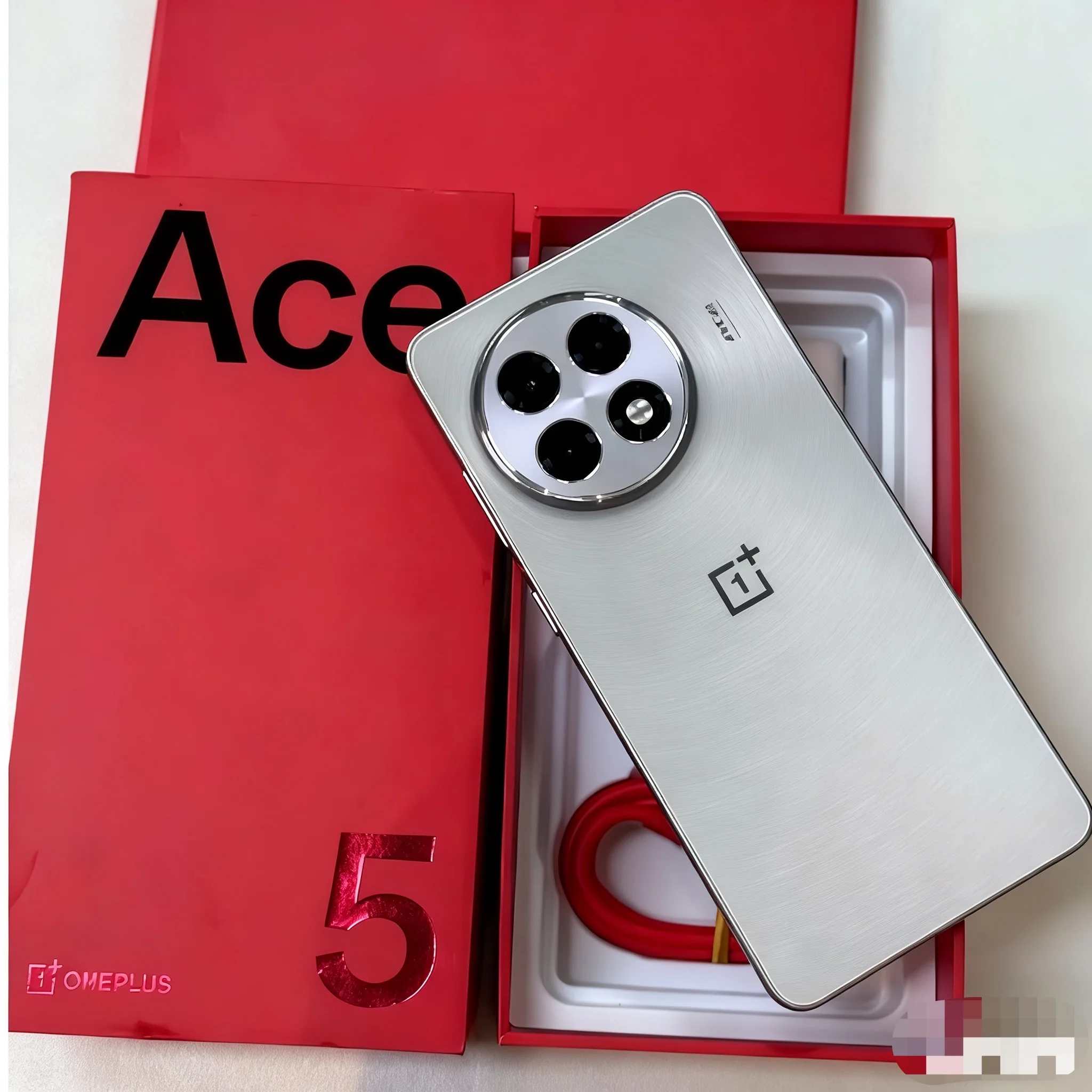 Unlocked OnePlus Ace5 Mobile Phone 6.78" AMOLED 120HZ 80W Charge 50.0MP Camera Snapdragon 8 Gen 3 Android 15.0 OTA