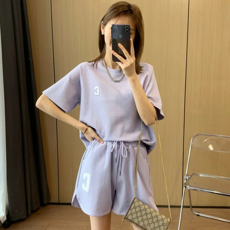 ﻿   Conjunto de 2 peças feminino verão solto manga curta camiseta shorts casuais esportes impressão carta casual terno tamanho grande pijamas curtos