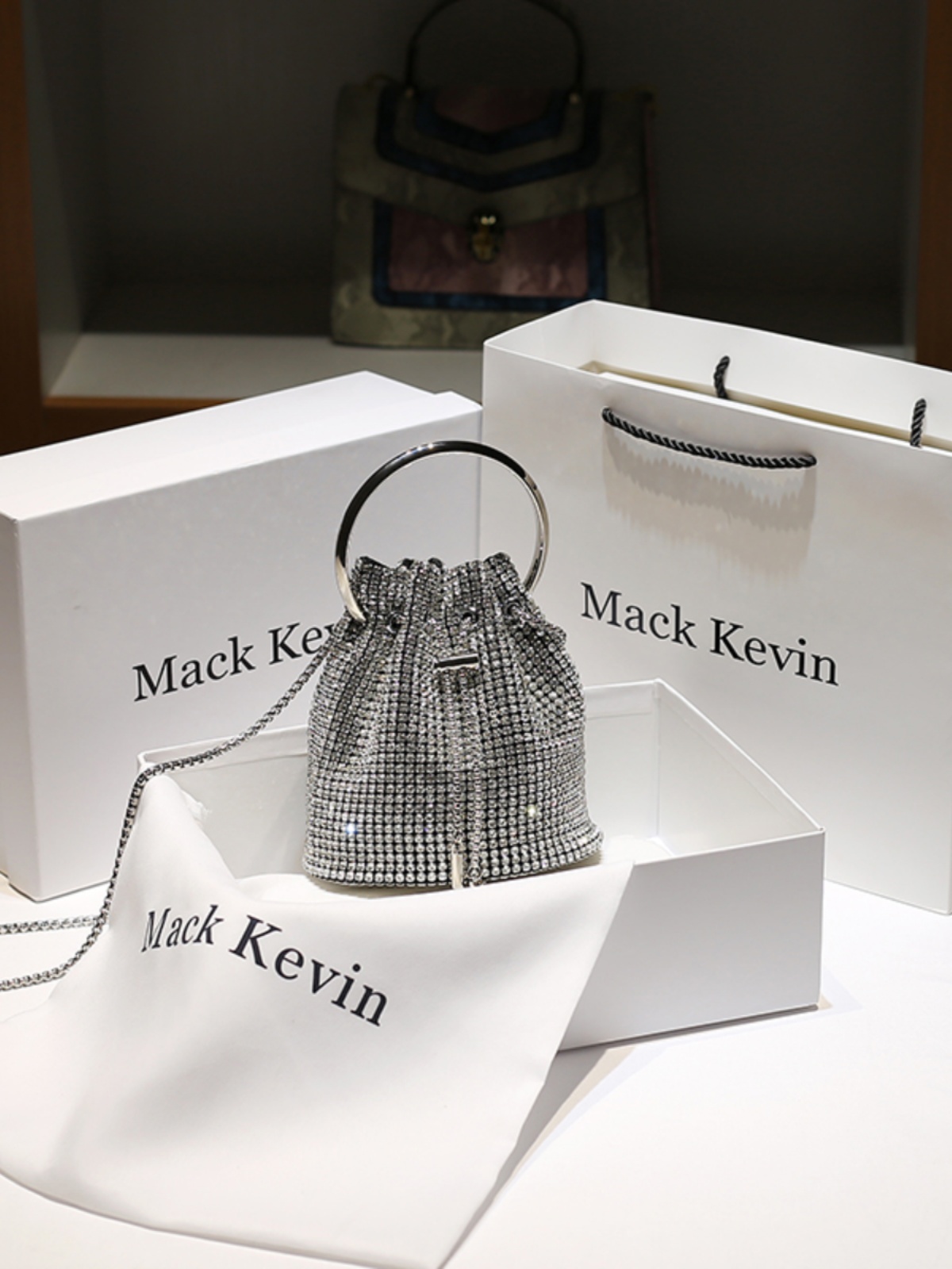 MackKevin Hong Kong Flash Diamond Drill Bucket Bag Women Summer Small High-End Metal Chain Shoulder Handbag Soft Pure Color