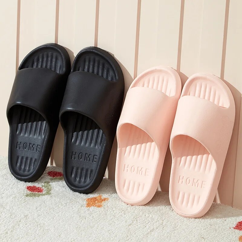 Sandal empuk คู่กลางแจ้งในบ้านรองเท้าแตะพื้นหนาสำหรับผู้หญิงใส่ในห้องนอนรองเท้าแตะชายหาดรองเท้าอาบน้ำสำหรับผู้ชาย