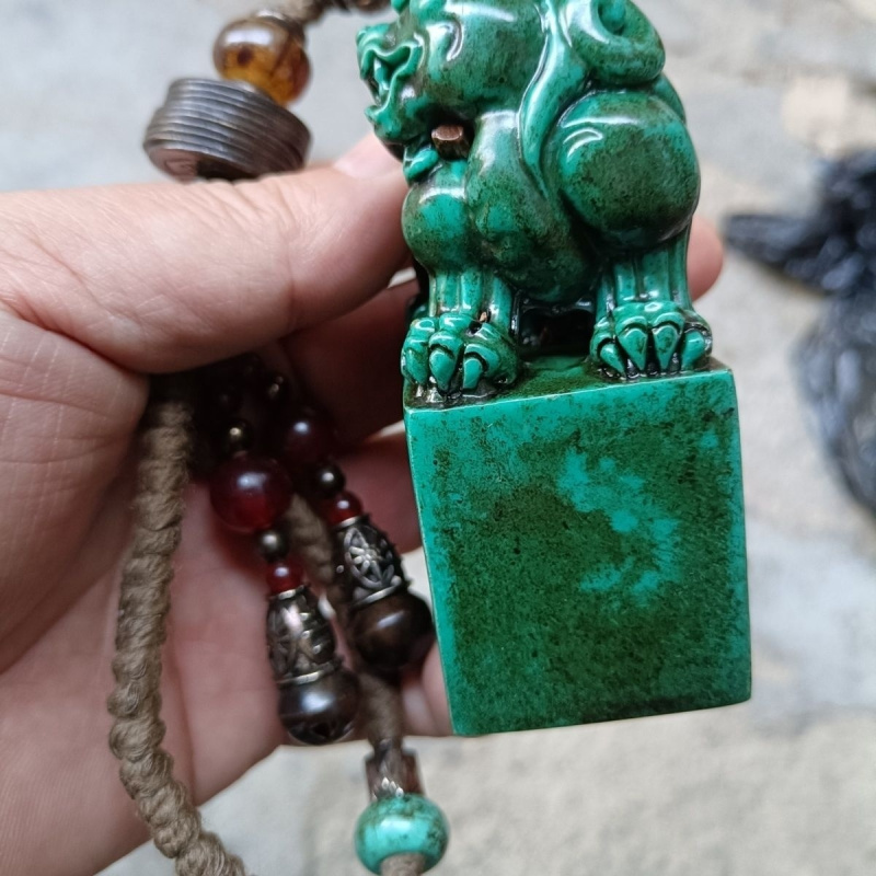 Antique Collection Natural High Porcelain Turquoise Seal Handheld Piece,The patina is rich and the appearance is intact,Real Sho