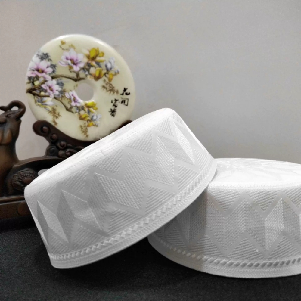 Muzułmańskie czapki dla mężczyzn Odzież Produkty podatkowe Turcja Darmowa wysyłka Modlitwa Mesh Glod Hat Kippa Islamic Kufi Topi Embriodery 03295