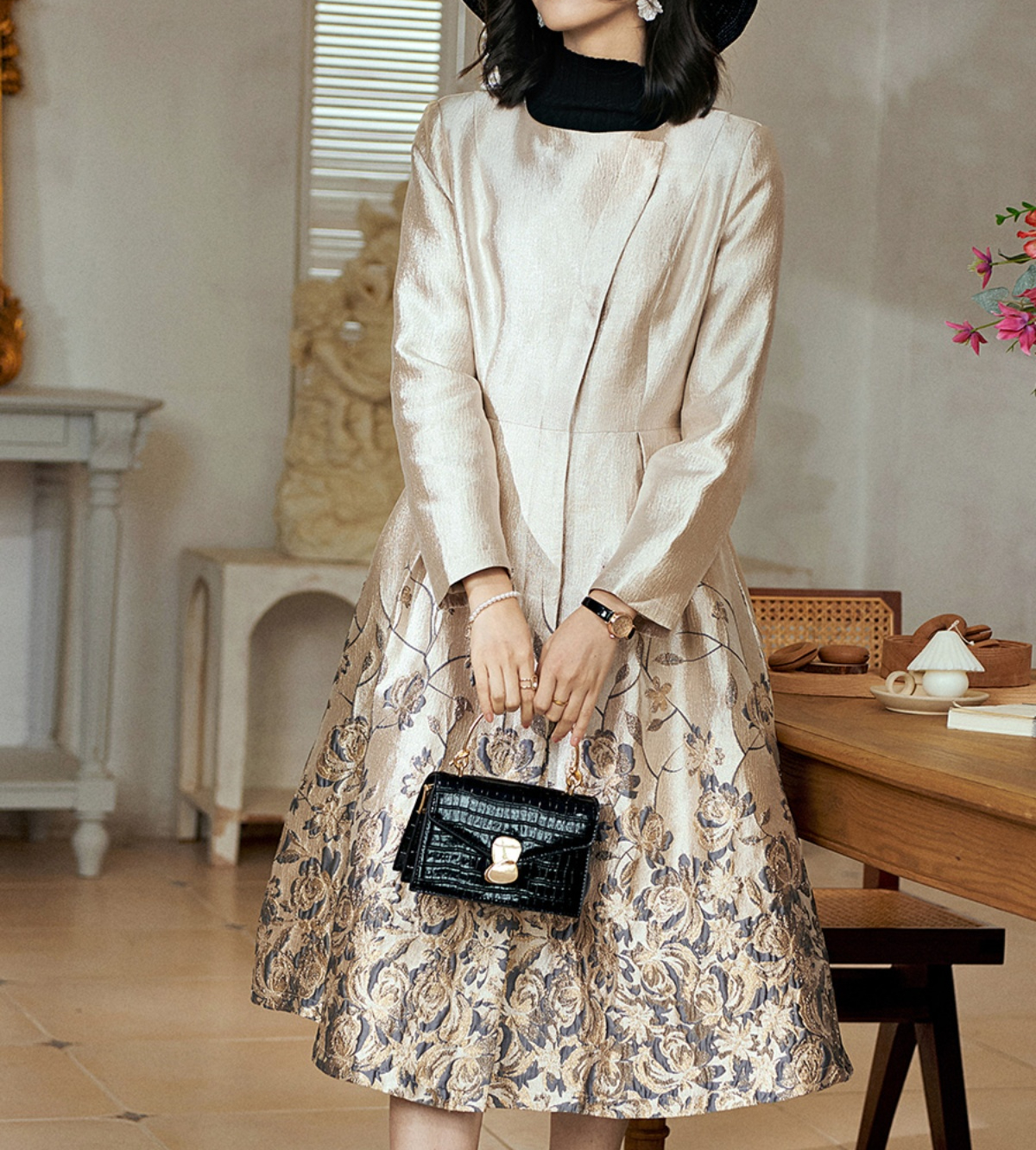 Primavera e outono nova luz de luxo jacquard bordado retro blusão comprimento médio pequeno vento perfumado vestido para mulher