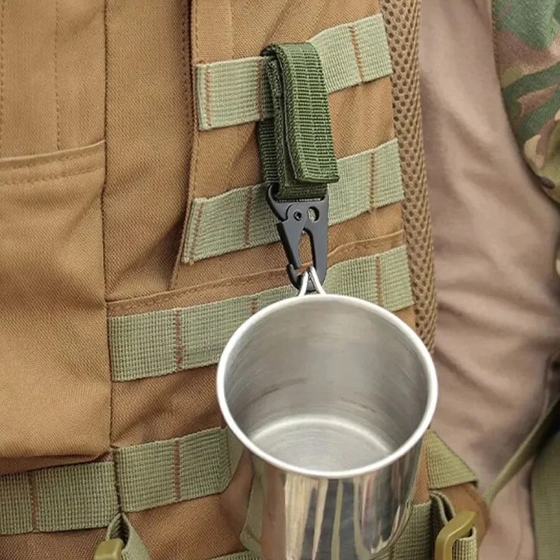 2 stücke Taktische Hängende Schnalle Molle Nylon Gurtband Karabiner Gürtel Dreieck Schlüsselbund für Outdoor Klettern Camping Werkzeug Zubehör