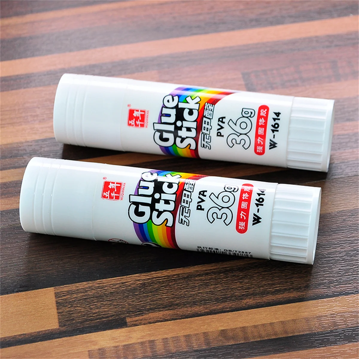 9g Glue sticks Solid School glue High Efficiency Adhesion for Office&Scrapbooking Essentials Perfect for Crafts Long Lasting