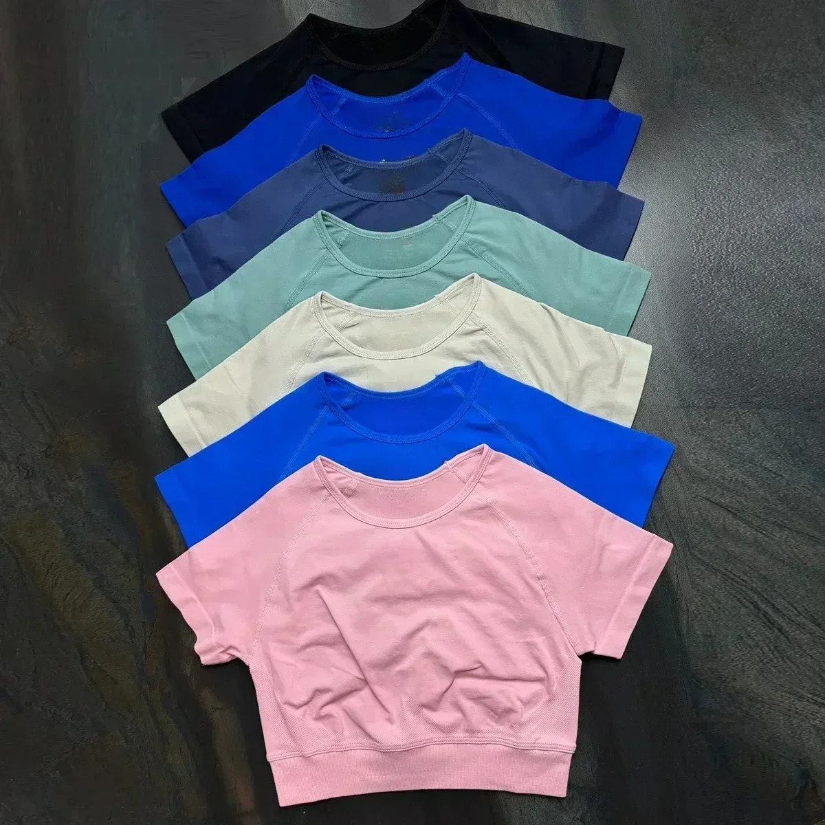 Top corto de impacto para mujer, camisetas de manga corta para Yoga, Top corto ligero para gimnasio, Camiseta deportiva sin costuras, ajuste corto acanalado
