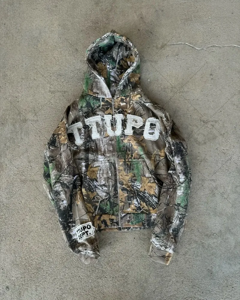 Homens e mulheres com capuz de camuflagem extragrande, pulôver casual solto, carta retrô bordada, moda Harajuku europeia e americana