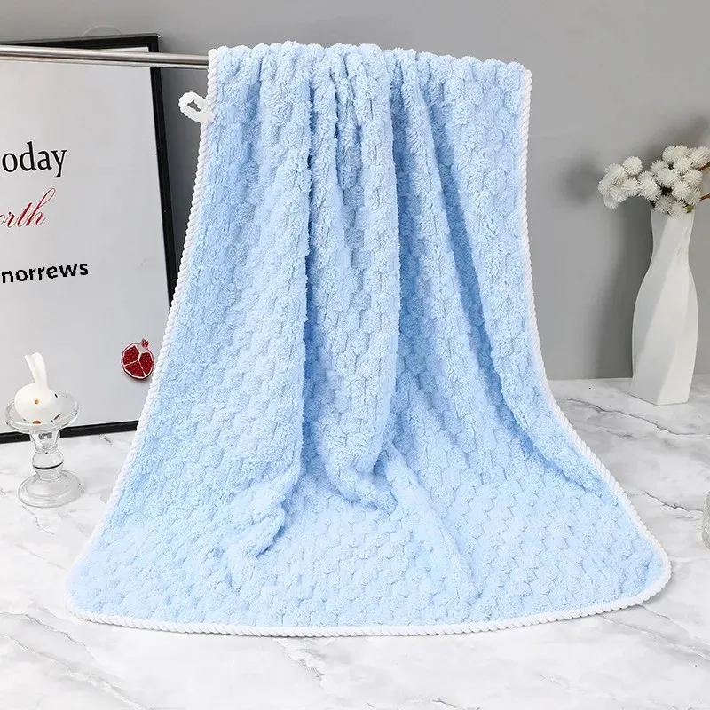 Toalla facial suave y gruesa de lana Coral, absorción de agua y secado rápido, toalla de mano de Color sólido para Baño, 1 Uds.