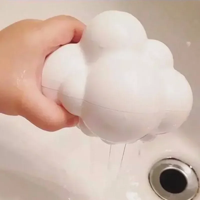 Cloud Shape ของเล่นอาบน้ําเด็กสําหรับเด็กสปริงเกลอร์อาบน้ํา Minimalist Design อุปกรณ์เสริม