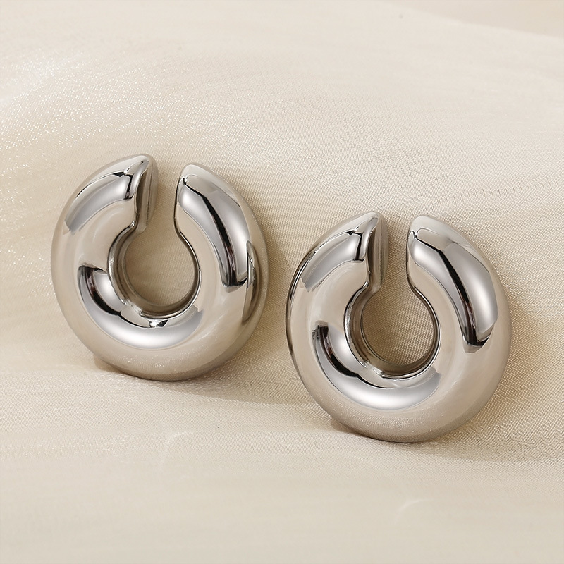 Pendientes anchos exagerados en forma de C, pendientes con Clip sin perforaciones, Color dorado y plateado, joyería suave, regalo de boda para niña
