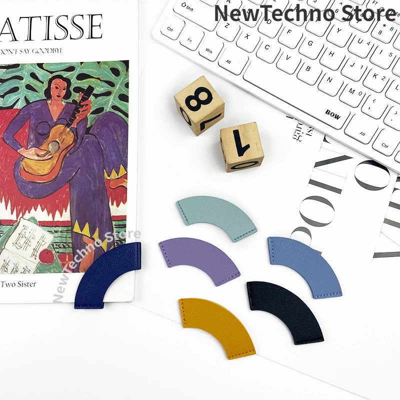 책을위한 북마커 크리 에이 티브 PU 가죽 러브 하트 독서 책 마크 책 페이지 마커 편지지 용품 학생 북마크 선물