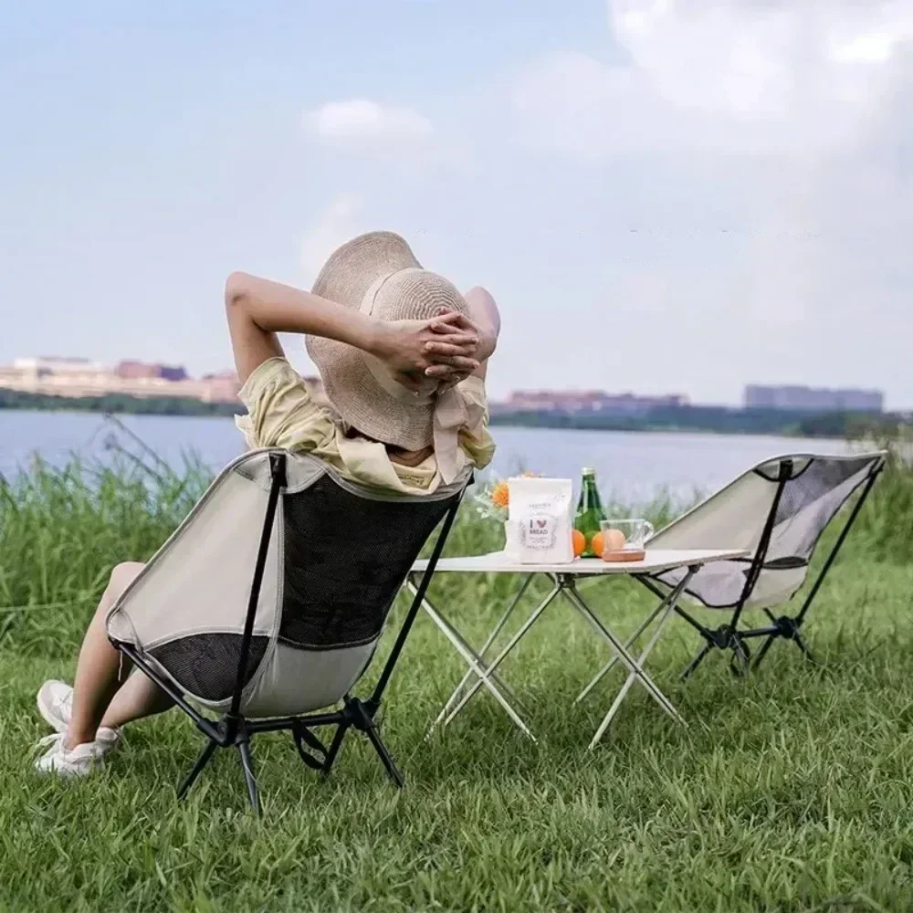 เก้าอี้พับกลางแจ้งตกปลาที่ถอดออกได้ Moon สตูลพร้อมกระเป๋าน้ําหนักเบา Leisure Breathable Beach REST เก้าอี้