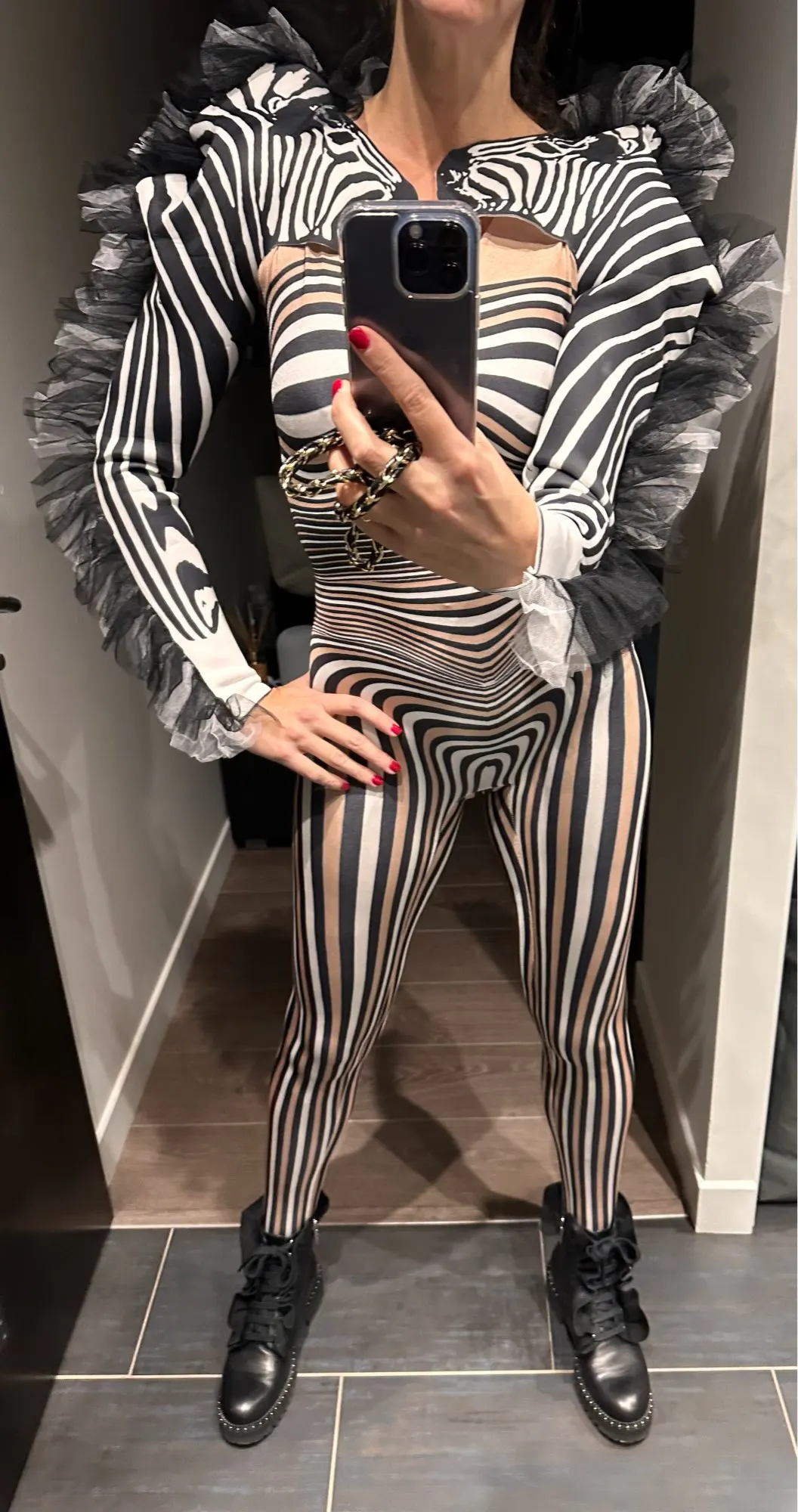 女性歌手のセクシーなステージ衣装バー DS ダンスコスプレボディスーツパフォーマンスショー衣装ファッションストライプゼブラ柄ジャンプスーツ