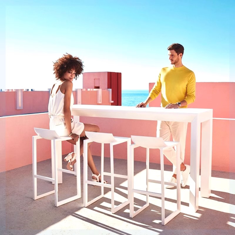 Taburetes de Bar negros de estilo italiano, taburetes de Bar altos de cocina modernos únicos comerciales, mesa resistente barata, Banqueta, muebles de alta gama