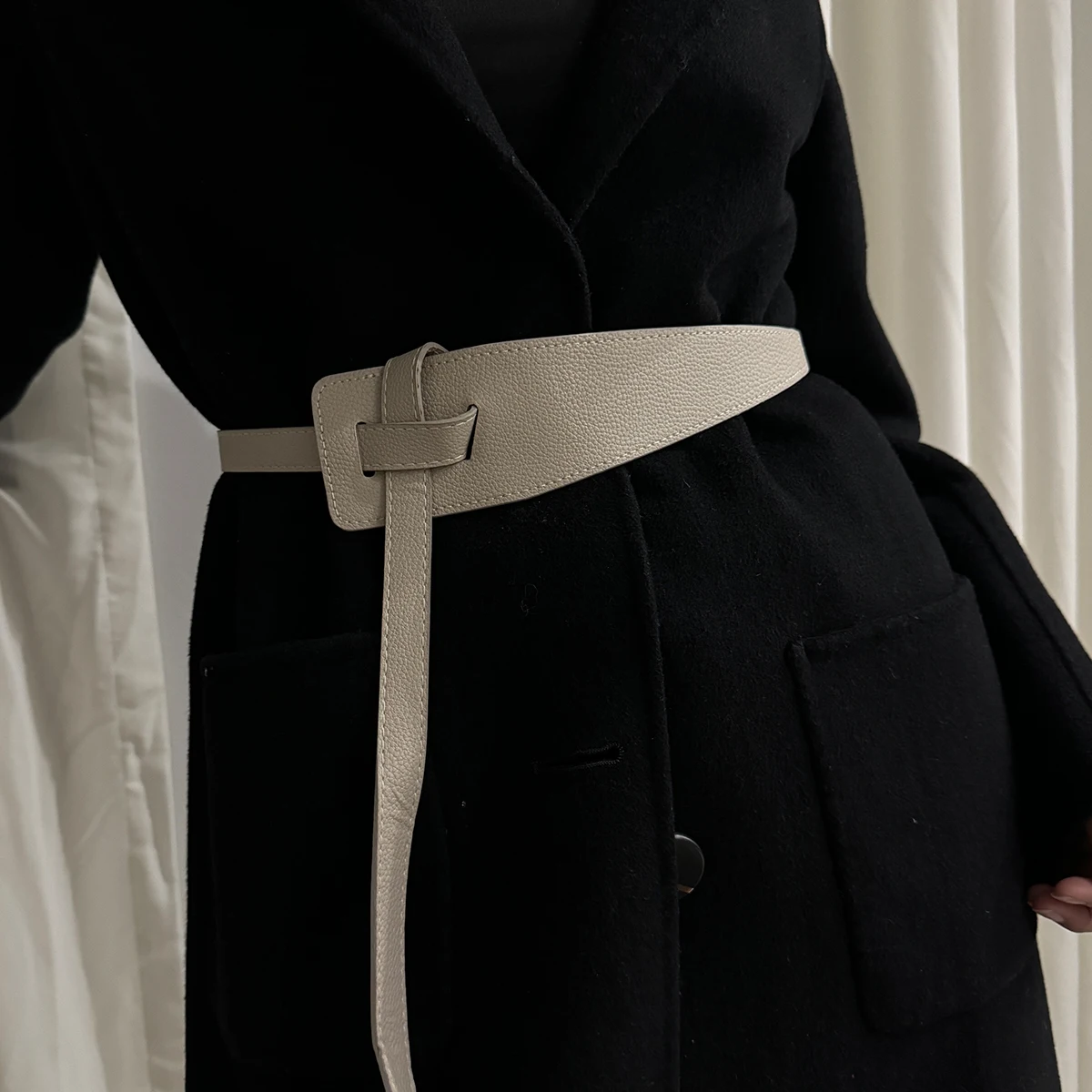 เข็มขัดแฟชั่นผู้หญิงคุณภาพสูง Knot Soft Pu หนังเข็มขัดยาวหญิงกว้างเอว Coat เข็มขัดรัดตัว Cummerbunds ﻿