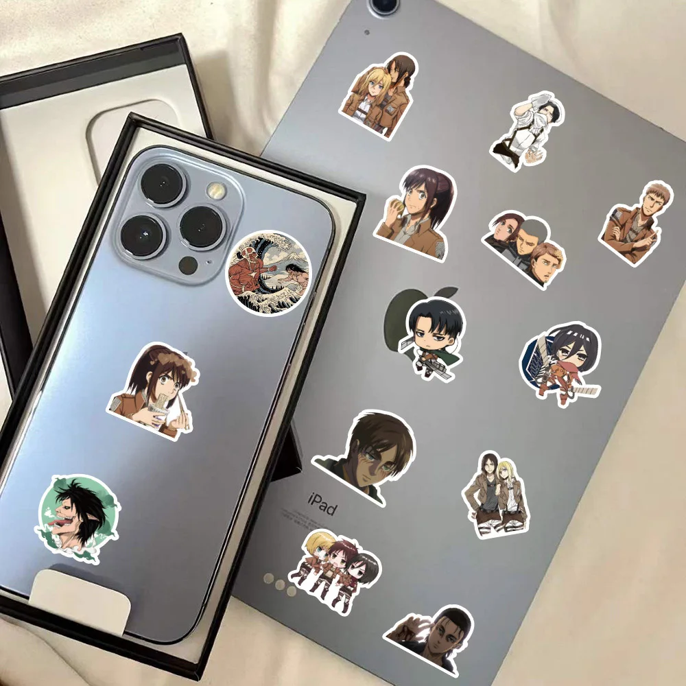 10/30/50 Uds pegatinas de dibujos animados Attack on Titan Anime Cool calcomanía impermeable Graffiti papelería portátil Notebook coche chico DIY pegatina