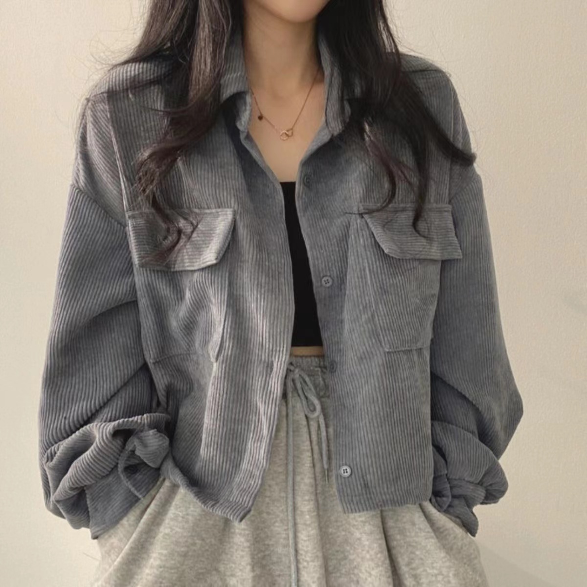 レトロなコーデュロイシャツ,ファッション,春と秋,シングルボタンの襟