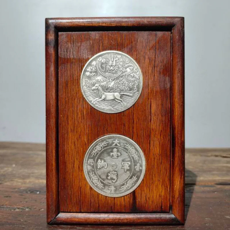 Caja con mecanismo de palisandro antiguo garantizado, estructura de mortaja y espiga hecha a mano con incrustaciones de monedas de plata y monedas