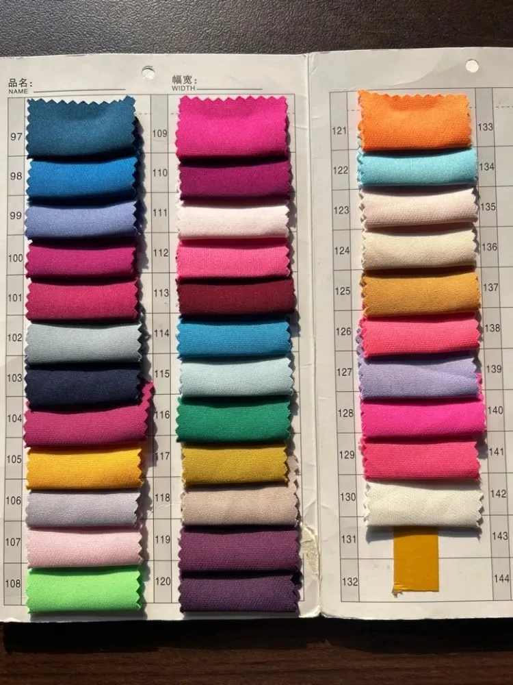 ที่กําหนดเองเจอร์ซีย์ประดับด้วยเลื่อมดอกไม้ประดับด้วยลูกปัด Ruched คนดัง A-Line คอสูง Bespoke โอกาสชุด Midi ชุด