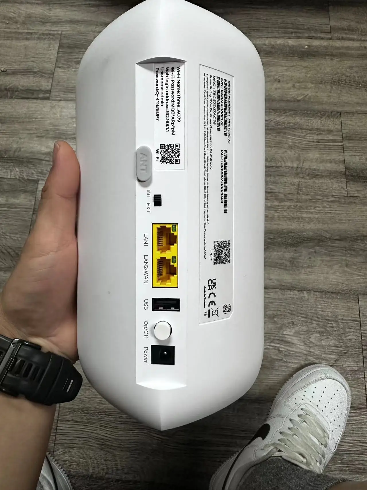 ปลดล็อค ZYXEL NR5103EV2 5G NR Router ในร่ม 4.7Gbps WiFi6 4G LTE Cat19 ซิมการ์ด 5G WiFi CPE PK H122-373 (99% ใหม่)
