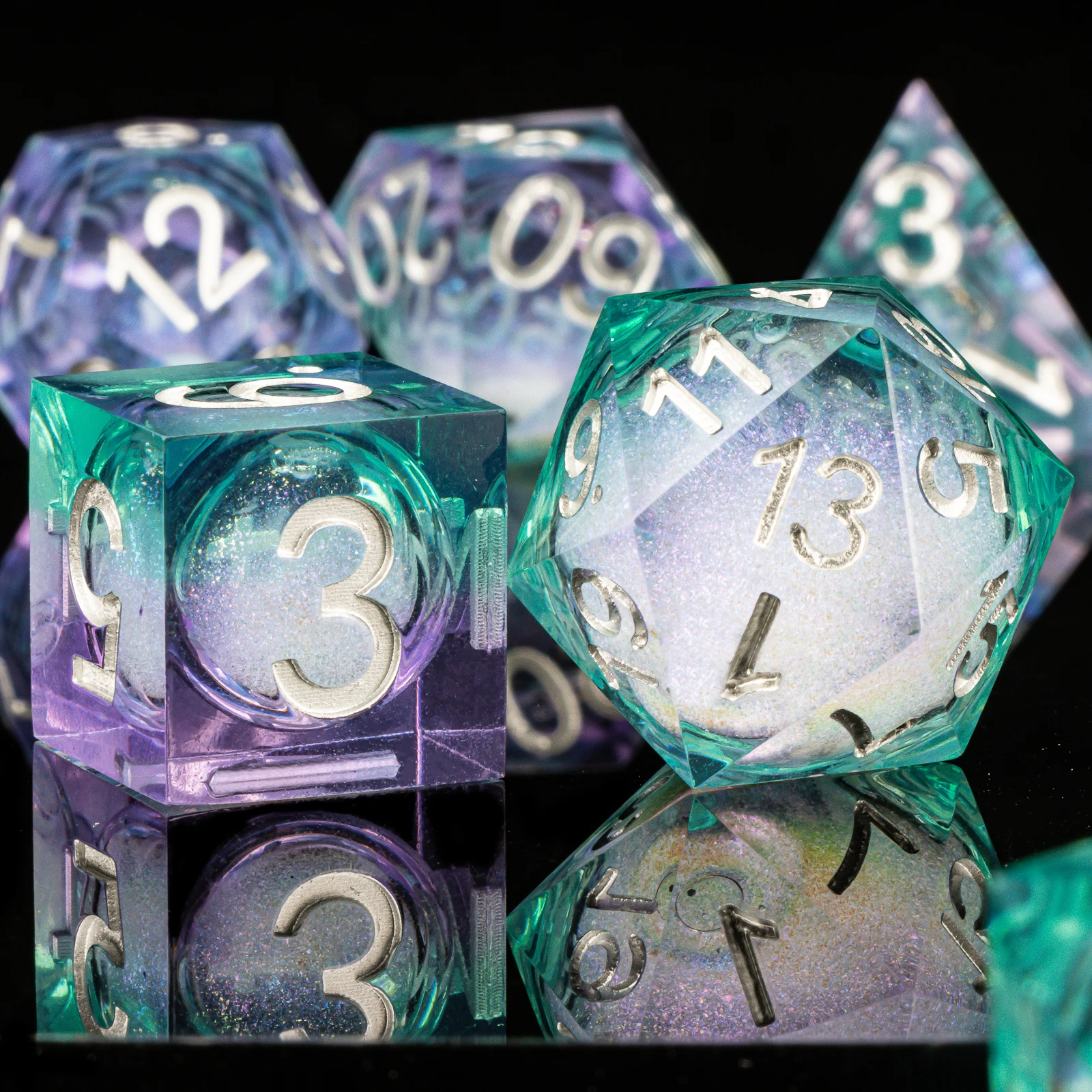 Dados de borde afilado, dados de núcleo líquido de mazmorras y dragones, juego de dados de borde afilado de resina dnd, dados D20 d&d, juego de dados Galaxy