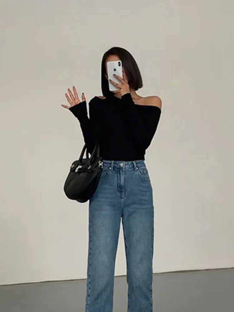 ファッションスキューカラーオフショルダー長袖 Tシャツ女性の春の新固体スリムフィットクロップトップセクシーな中空アウト Tシャツシャツ