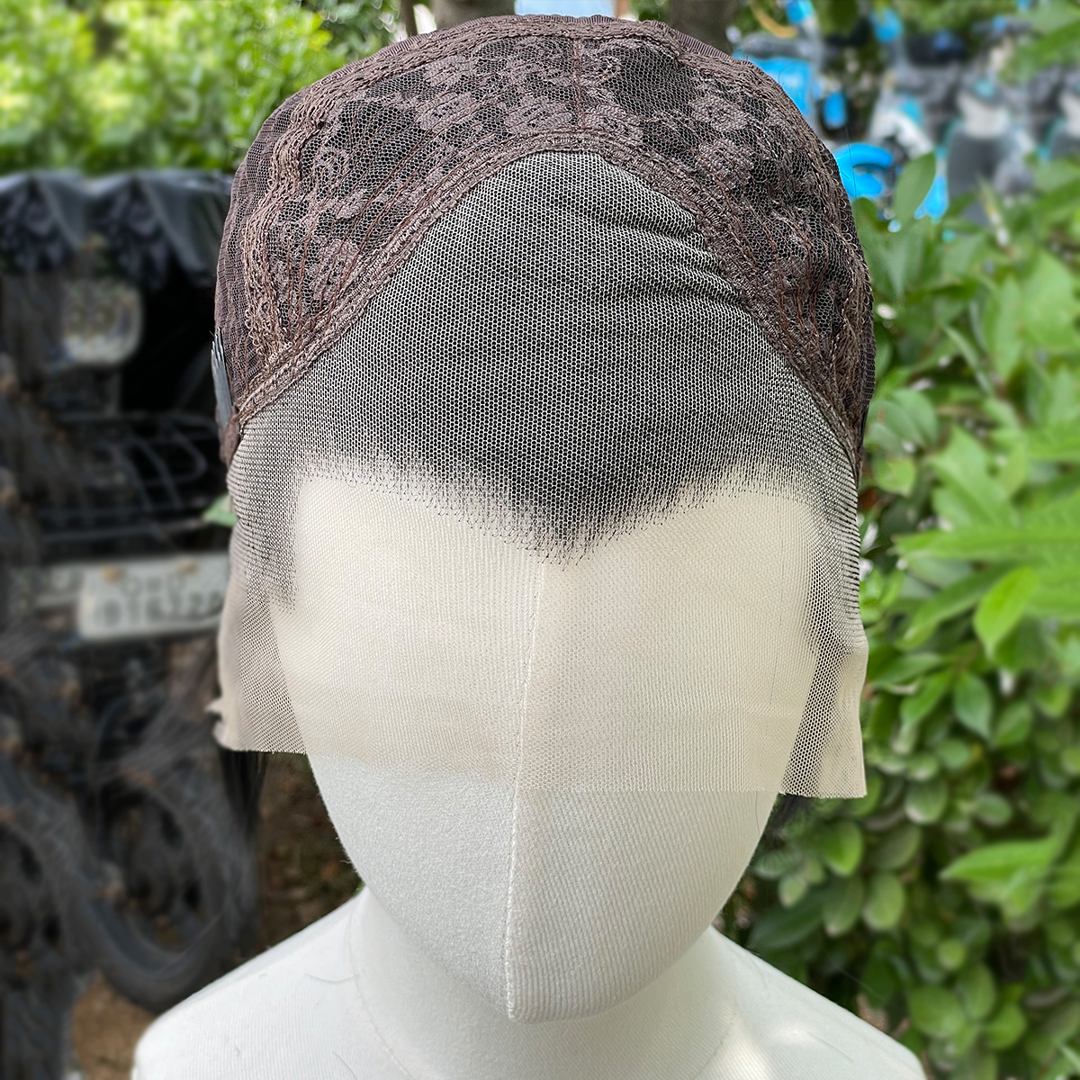 男性と女性のためのボブカットコスプレウィッグ,「ウィドウピーク」,漆黒,合成,レースフロント13x4,密度150%,接着剤なし