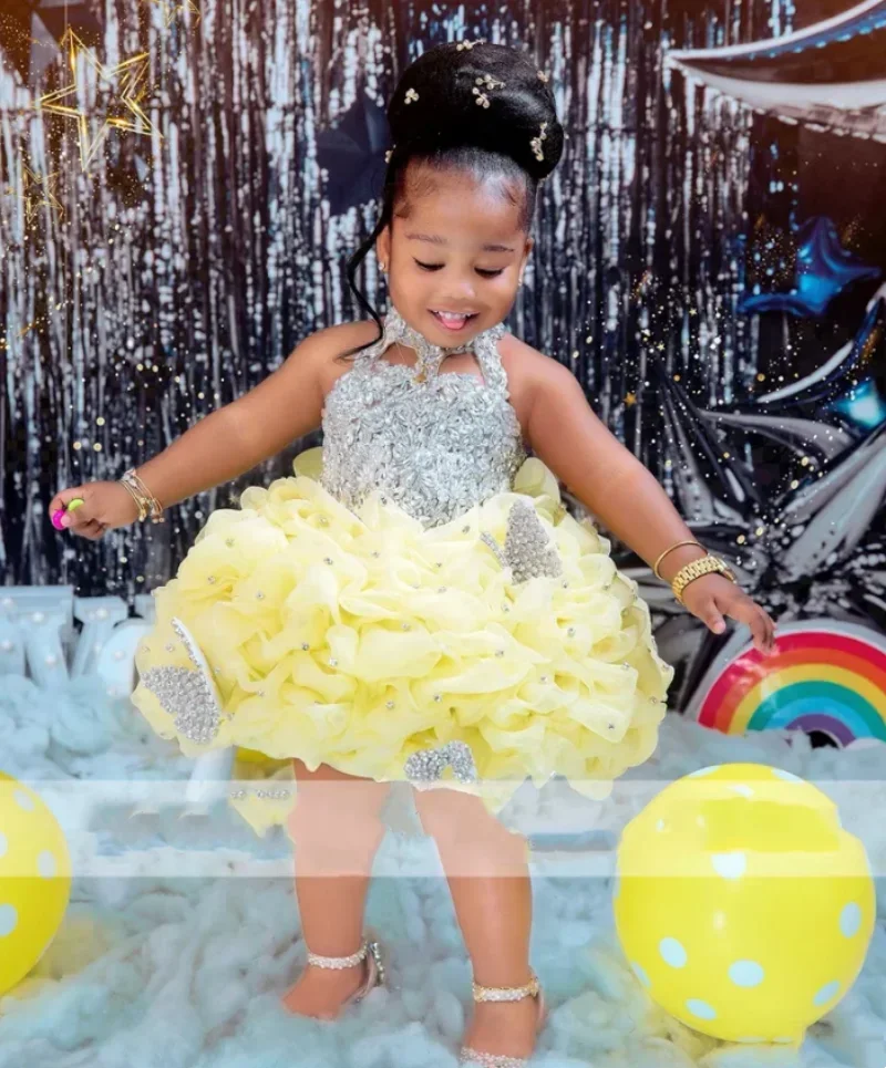แขนกุดชุดสาวดอกไม้สําหรับงานแต่งงานคริสตัลไข่มุก Ruffles เจ้าหญิงเด็กวันเกิด Party First Holy Communion Gown