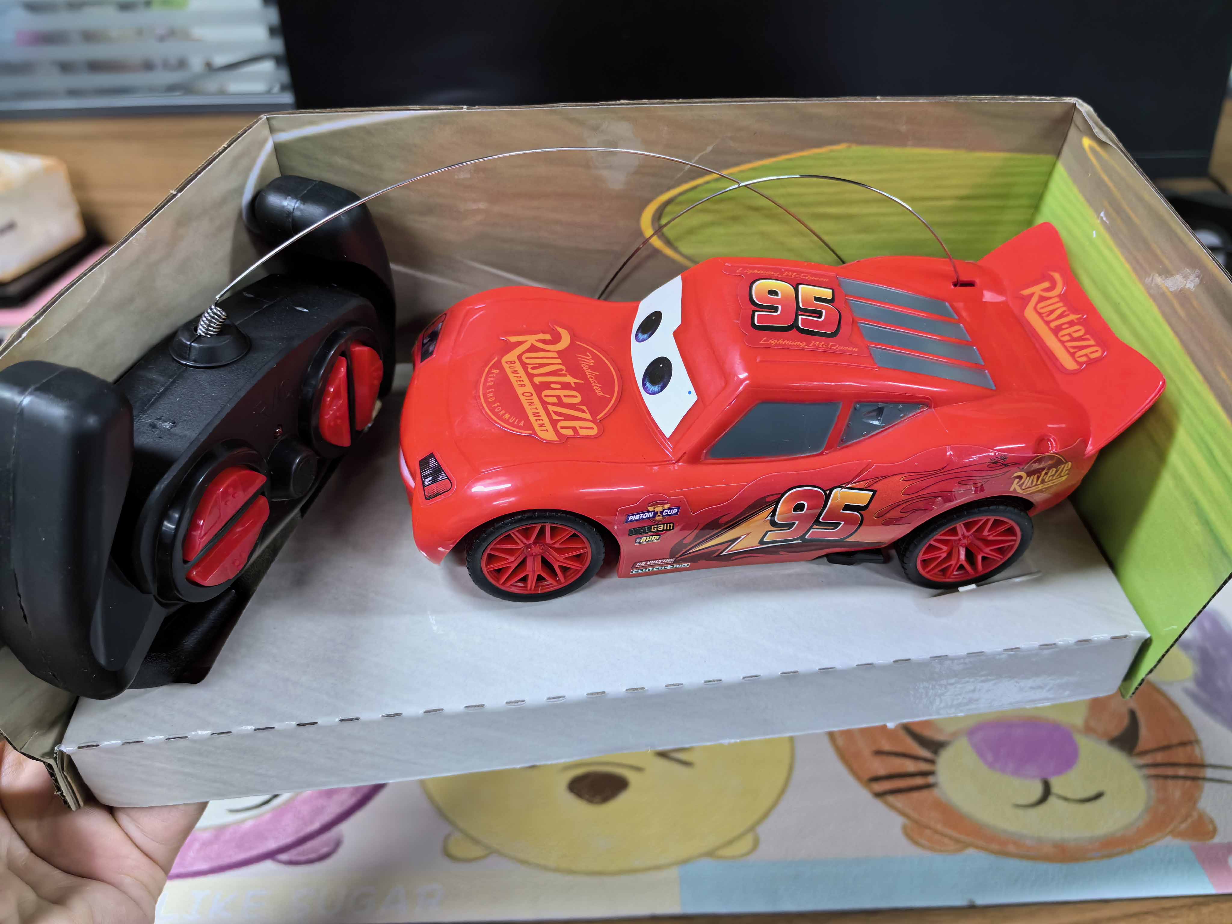 Neues Pixar Cars 3-Fernbedienungs-Elektroauto, ferngesteuertes Spielzeugauto, Lightning Mcqueen Cruz Ramirez Jackson Storm Car, Spielzeug für Kinder