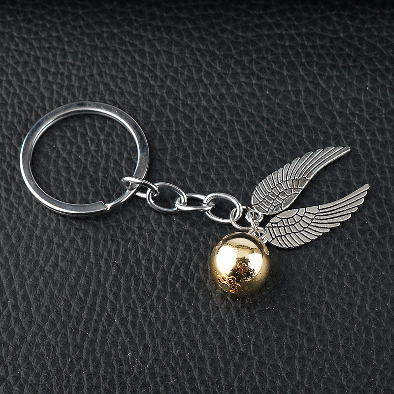 Creative Small Gift Wings Keychains Car Accessories Men's and Women's Keychains Accessories Thief Pendants Wings Keychains